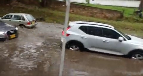 Descomuncal aguacero en Bogotá este domingo