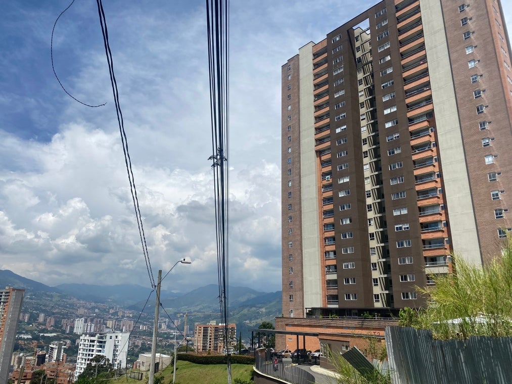 Edificio en Sabaneta del que cayó bebé