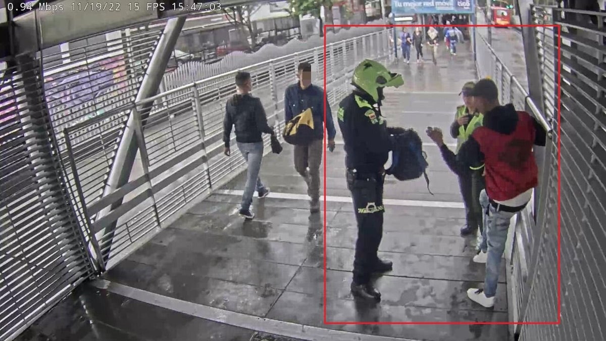 Captura delincuente en estación de Transmilenio calle 26