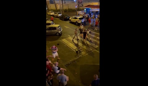 Hinchas de Gales e Inglaterra se pelearon