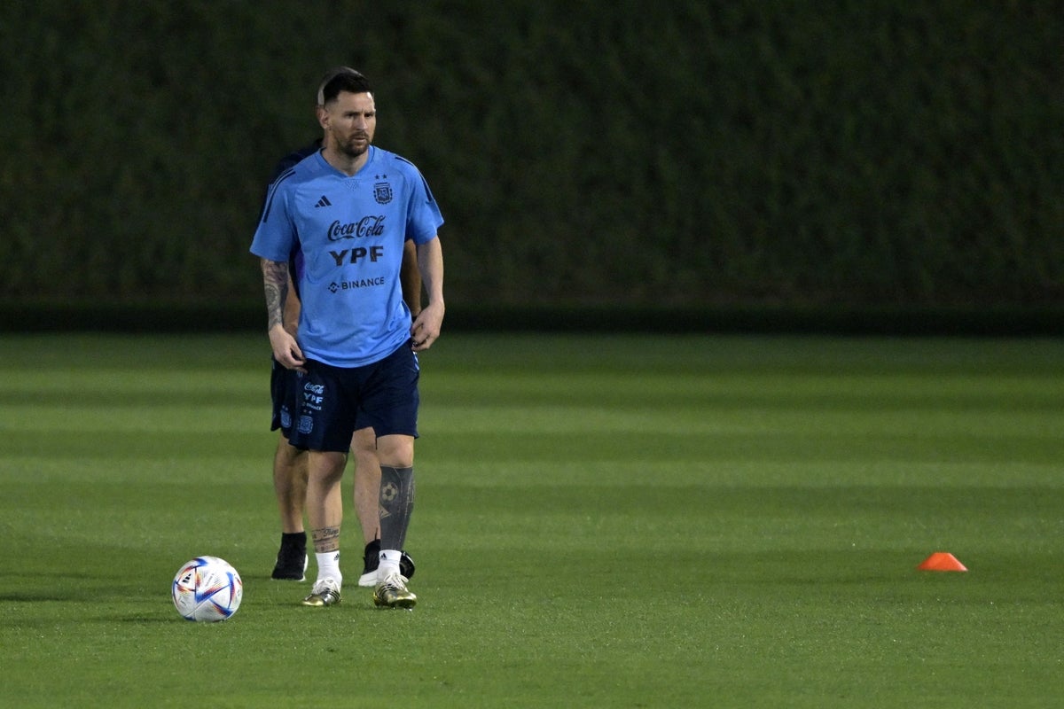 Lionel Messi duró 10 minutos ausente en entrenamiento