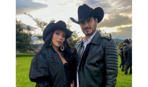 Luisa Fernanda W y Pipe Bueno en su restaurante