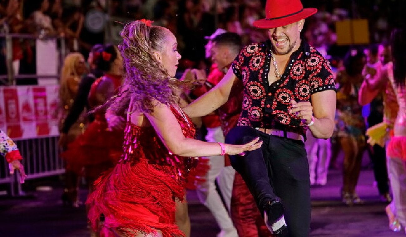 Pareja bailando