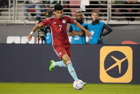Luis Díaz jugando en Liverpool