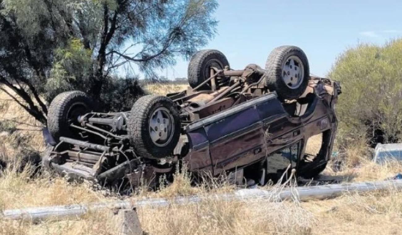 Menores sobreviven a accidente de camioneta