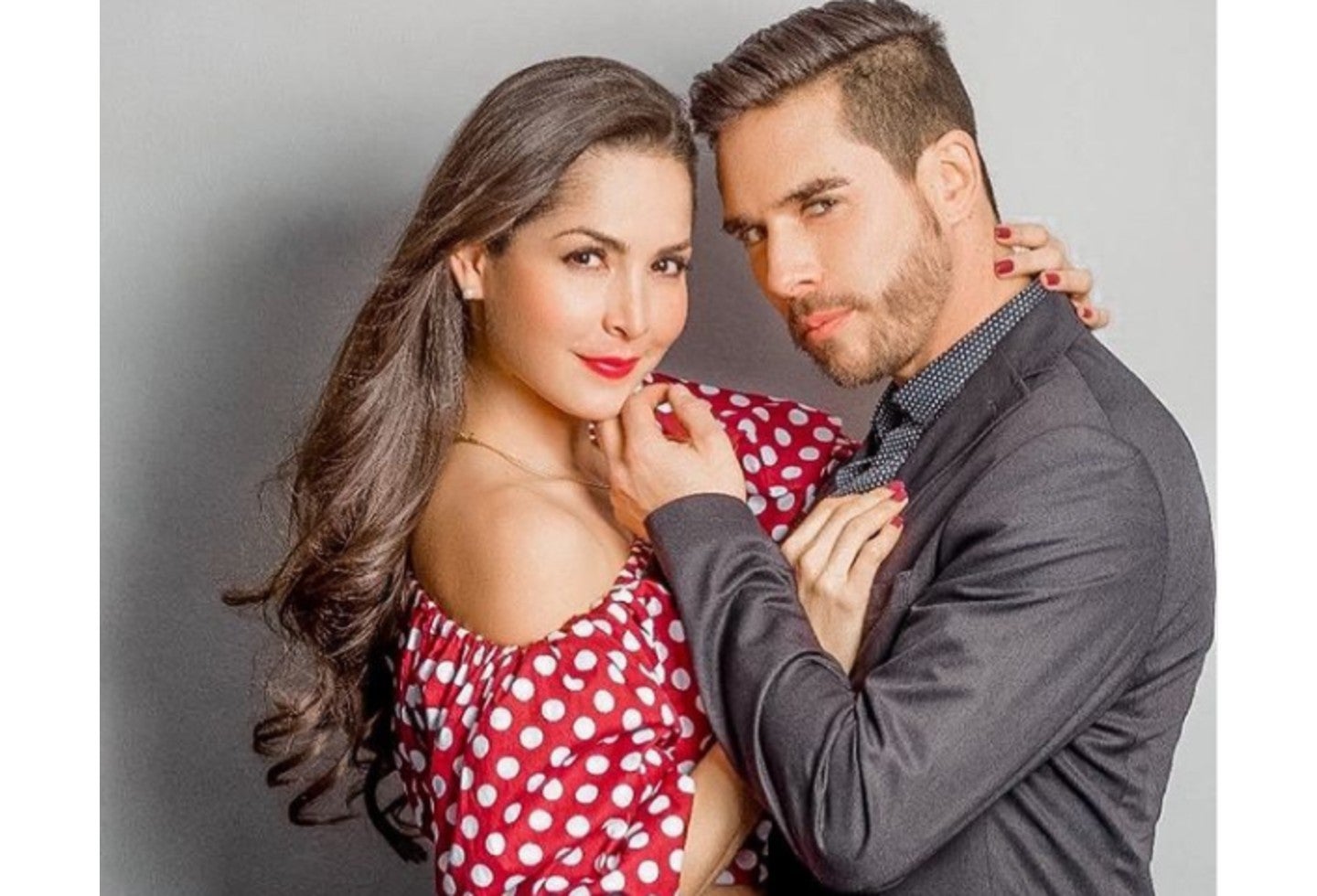 Carmen Villalobos y Sebastián Caicedo