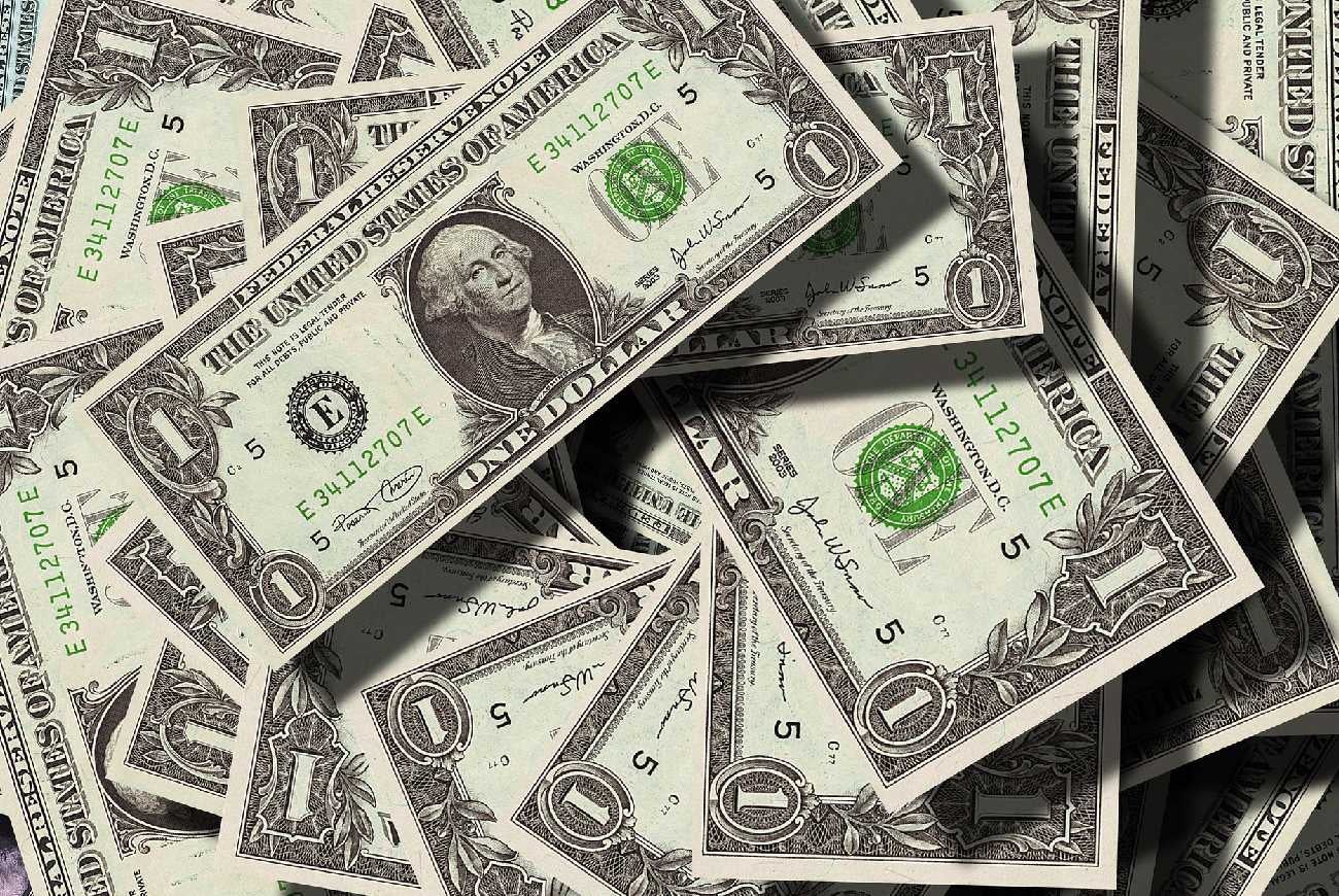 varios dolares