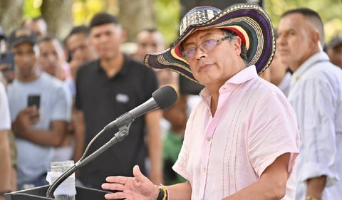 Gustavo Petro sobre la bienestarina