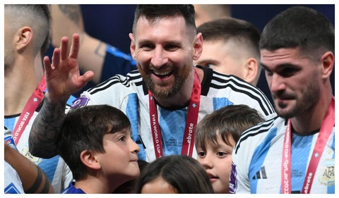 Lionel Messi y sus hijos en Qatar 2022