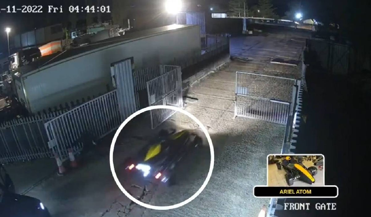 Ladrones se robaron cinco costosos carros en menos de 60 segundos