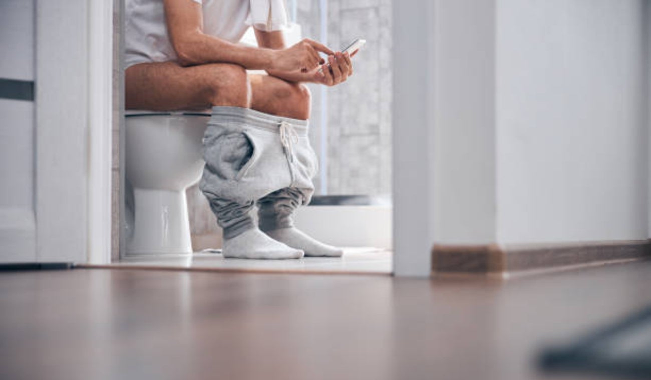 Durar mucho tiempo en el baño podría ser mortal