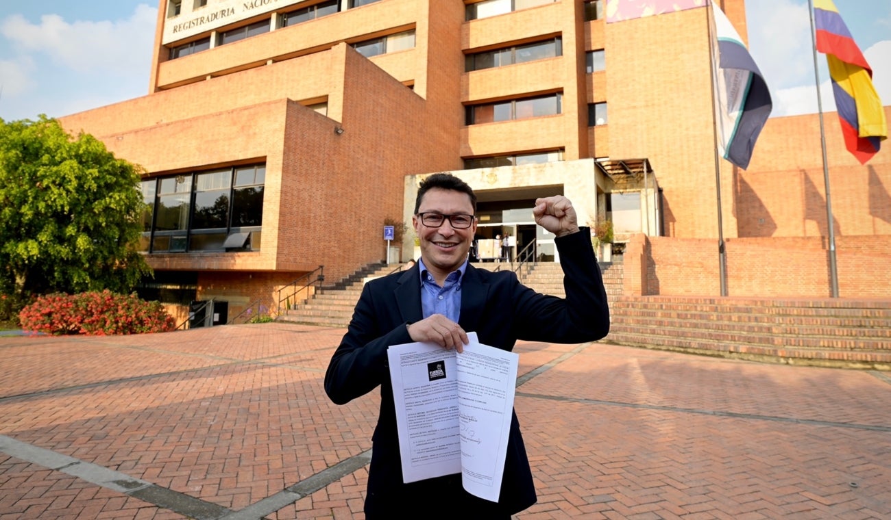 Carlos Caicedo logra personería jurídica de Fuerza Ciudadana