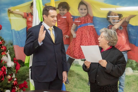 posesón Álvaro Manuel González Hollman