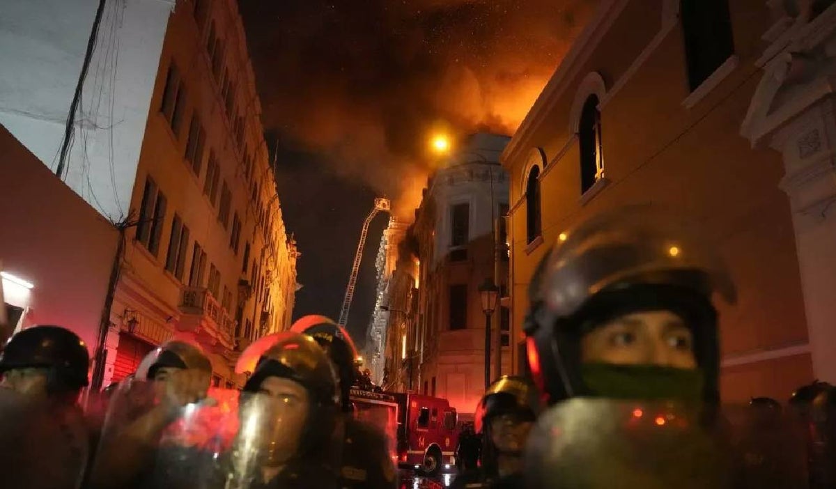 Incendio en Perú