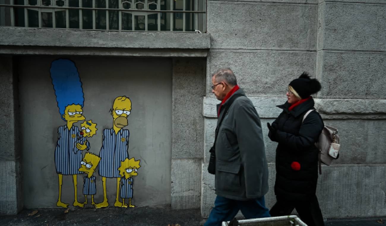 Murales de Los Simpson como víctimas del Holocausto en Milán