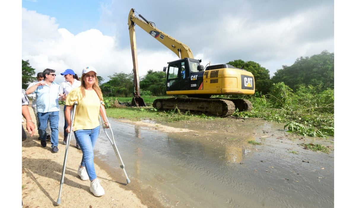 Con limpieza de canales de drenaje, autoridades buscan evitar inundaciones en el sur del Atlántico