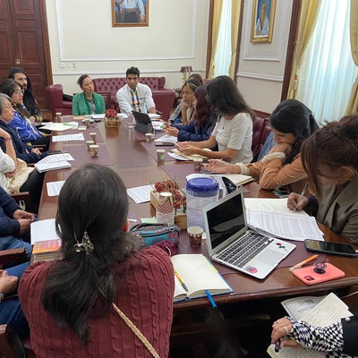 mesa directiva de la Cámara se reunió con organizaciones de mujeres