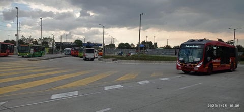 Troncal Transmilenio en la Calle 80