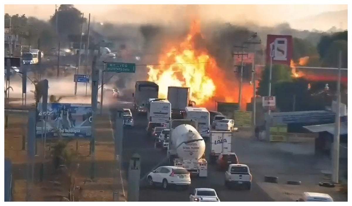 Bomba de gasolina explotó