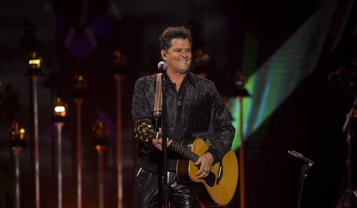 Carlos Vives se presentó en los Grammy
