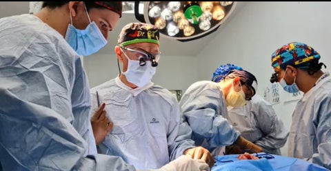 La Misión Médica de Wisconsin llega cada año a Santander para estos procedimientos.