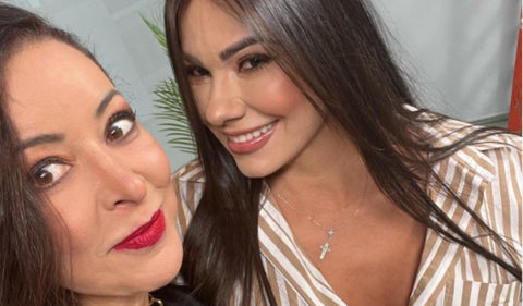 Esperanza Gómez y Flavia Dos Santos
