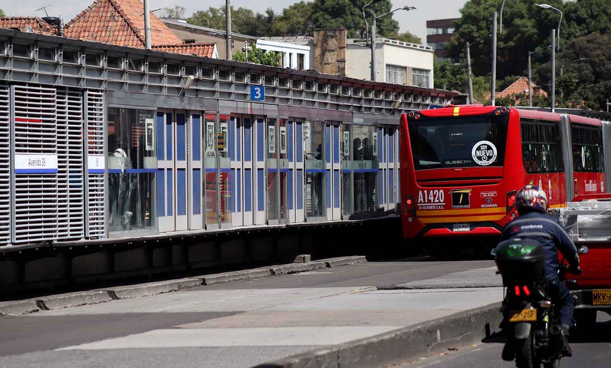 TransMilenio - Puertas anticolados