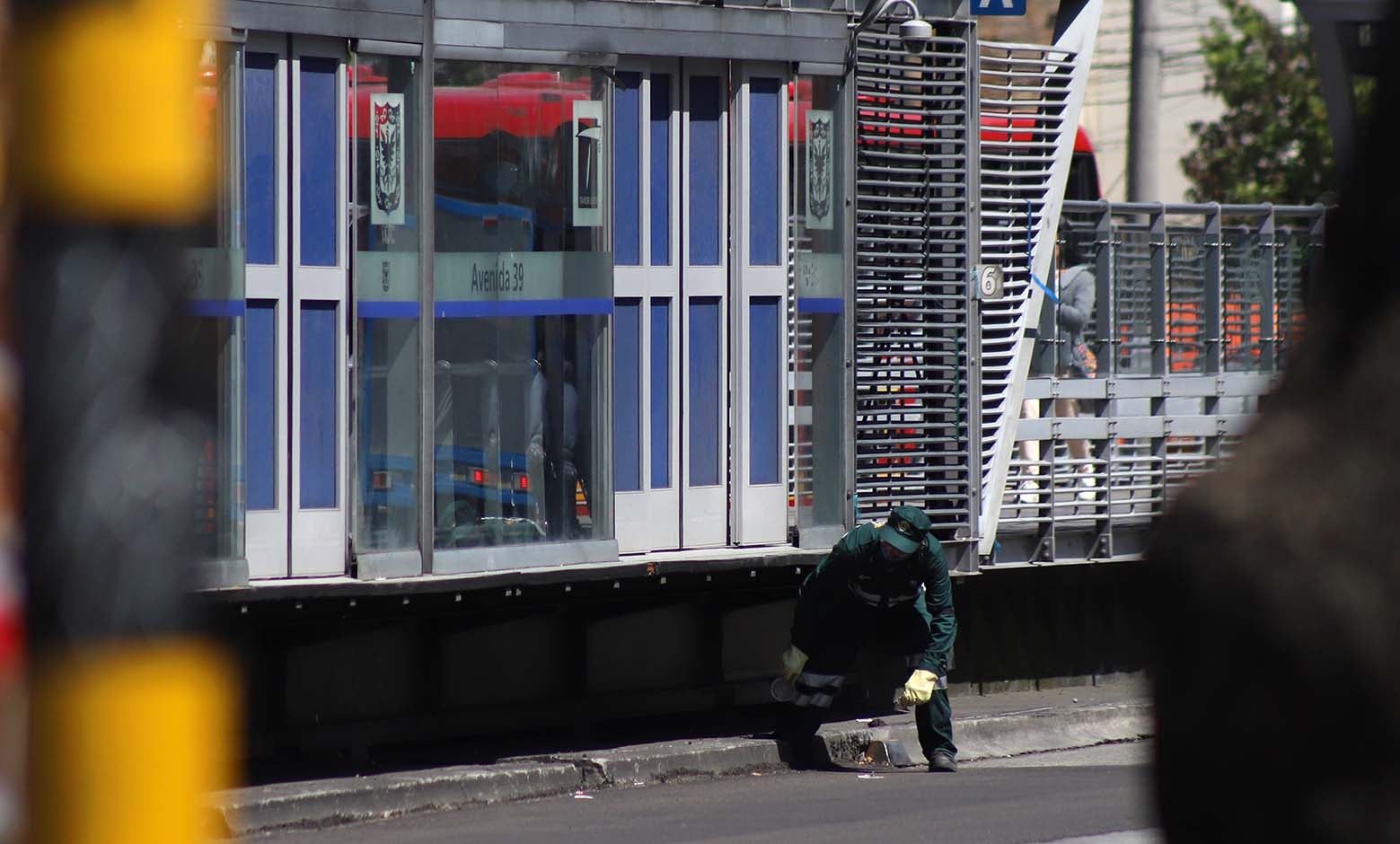 Puertas anticolados estaciones TransMilenio