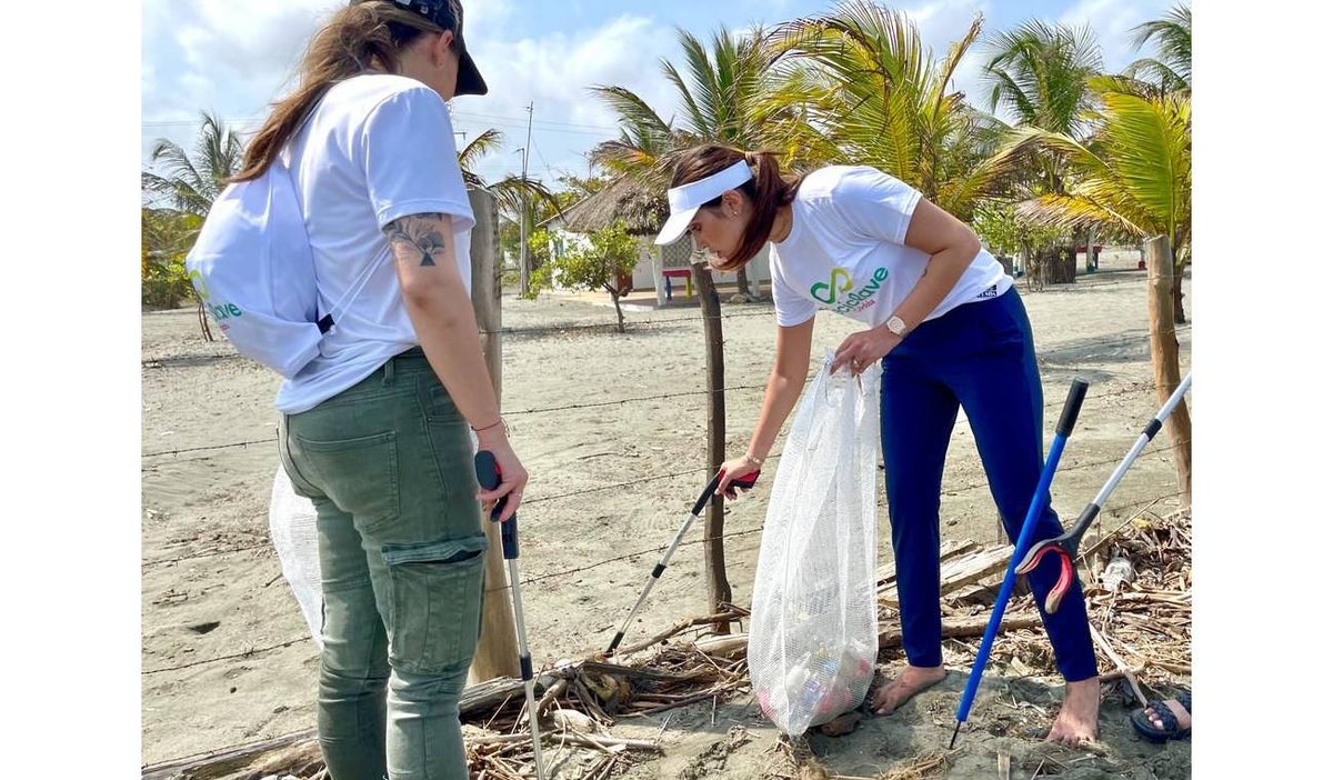 Limpieza de playas y protección de ecosistemas en Colombia