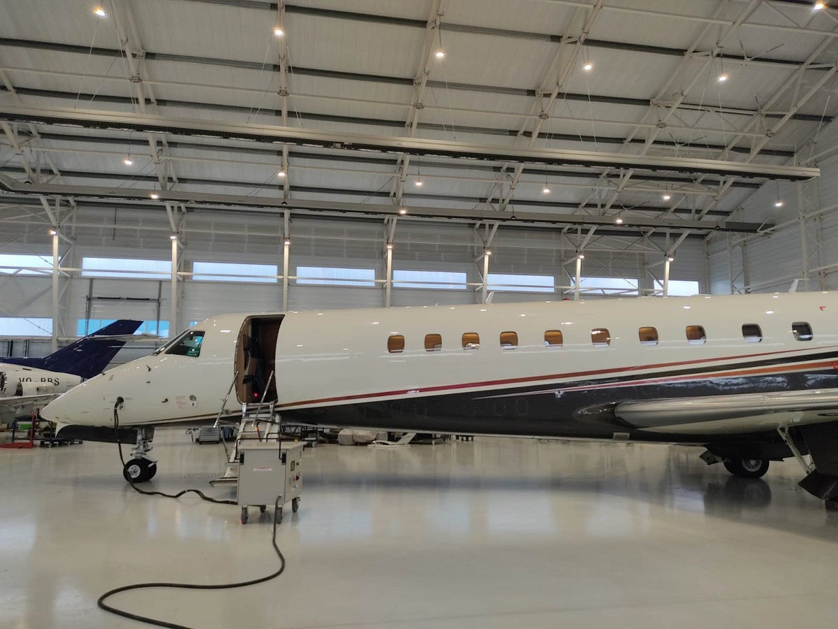 fotos del jet de 12 millones de dólares que compró la Policía y los tiene investigados