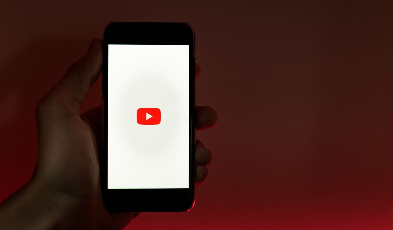 YouTube cumple 18 años