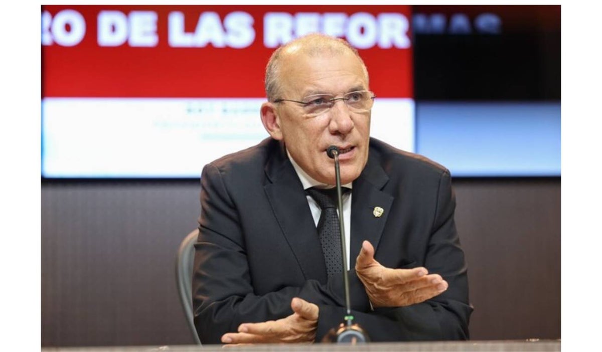 Roy Barreras arremete contra conversaciones clandestinas con narcos
