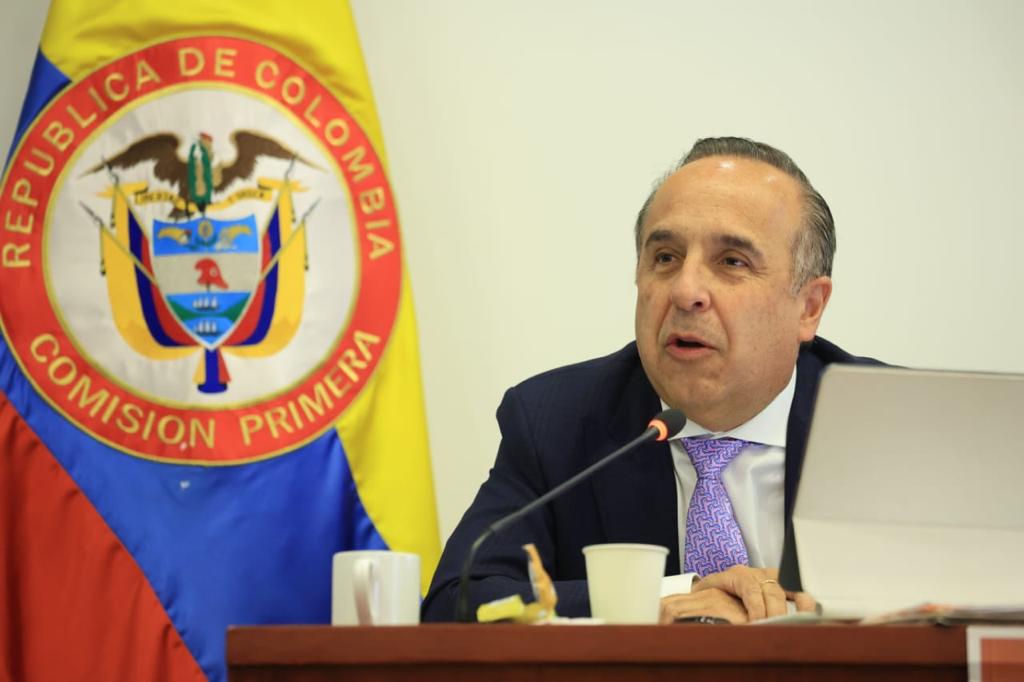 Ministro de Transporte Guillermo Reyes