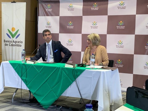 Presidente del Banco Agrario, Hernando Chica y ministra de Agricultura Cecilia López