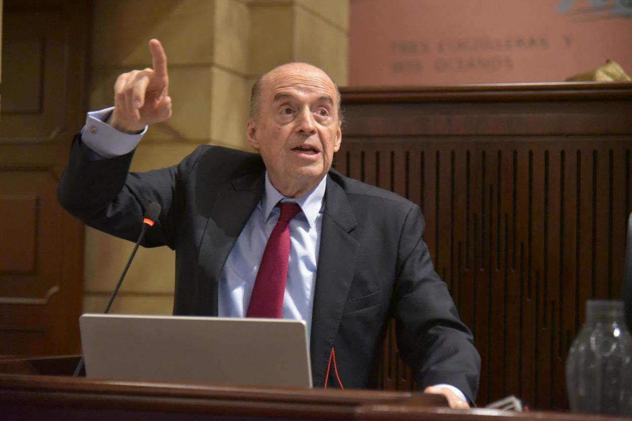 Canciller, Álvaro Leyva.