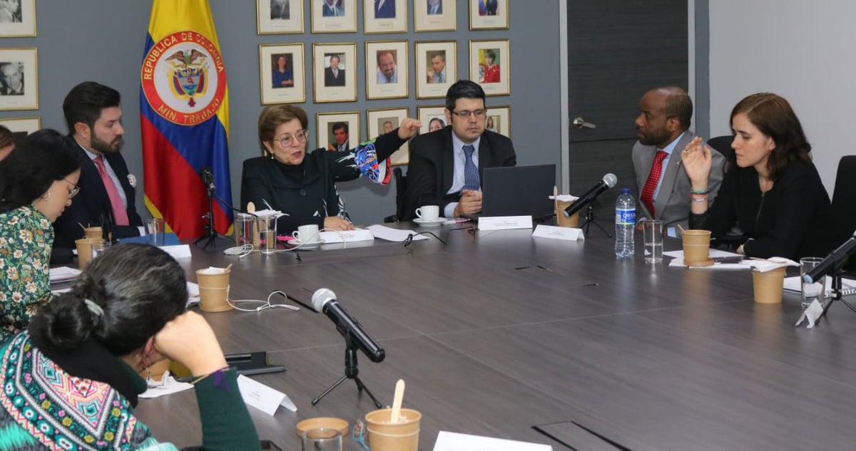Ministra de trabajo en reunión con el BID