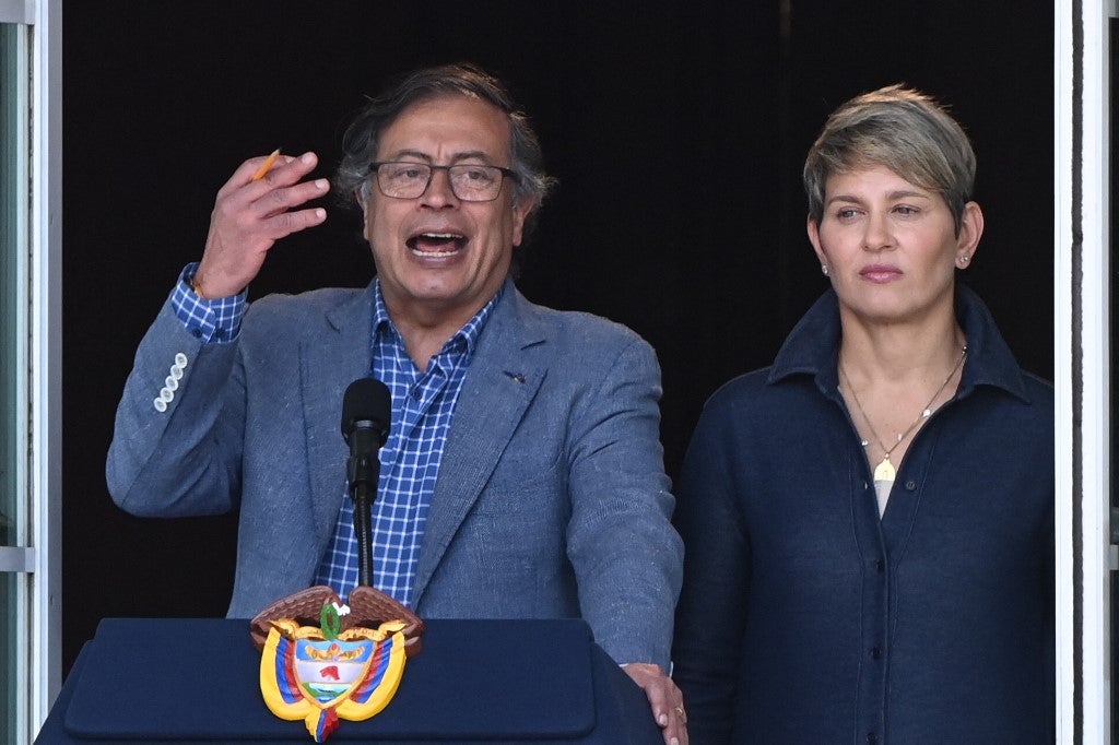 Gustavo Petro y Verónica Alcocer