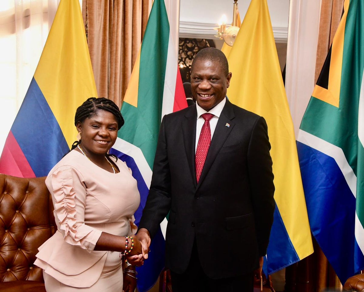 Vicepresidenta Francia Márquez y su homólogo de Sudáfrica, Paul Mashatile