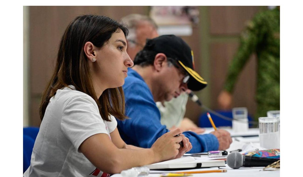 Laura Sarabia, jefa de gabinete, en foro en Universidad del Norte