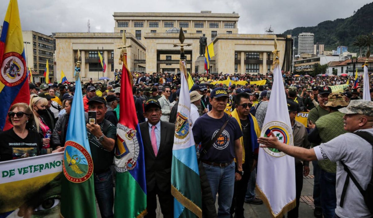 Marcha de militares retirados
