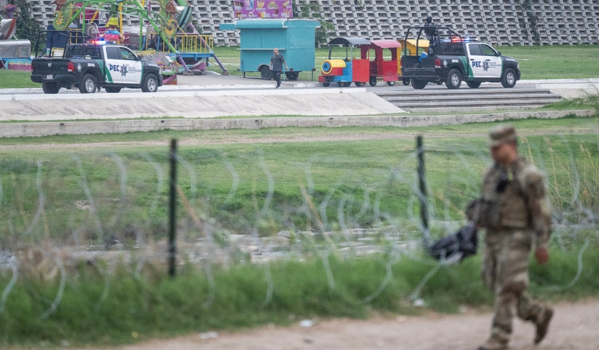 Migrantes en EEUU con título 42