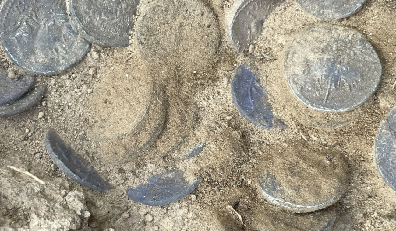 Tesoro de más de 170 monedas de la antigua roma