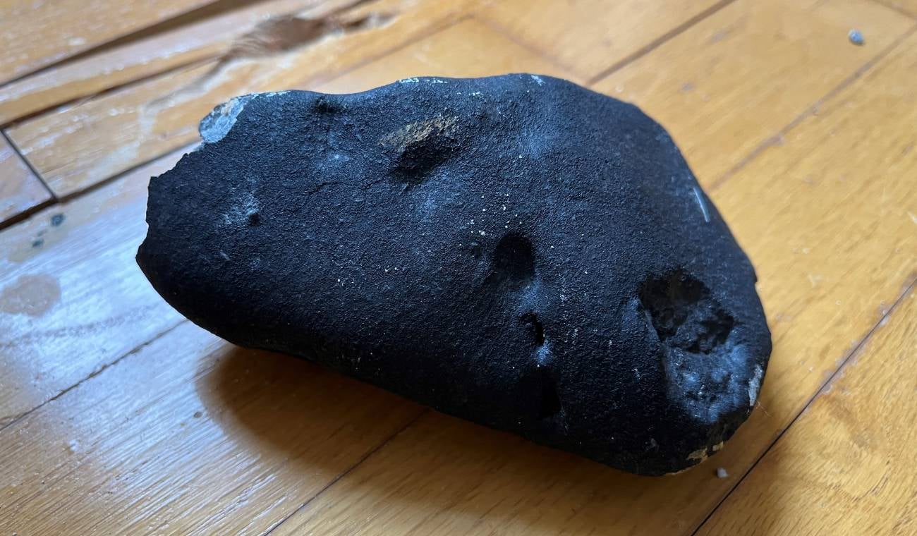 Posible meteorito golpea una casa en Nueva Jersey