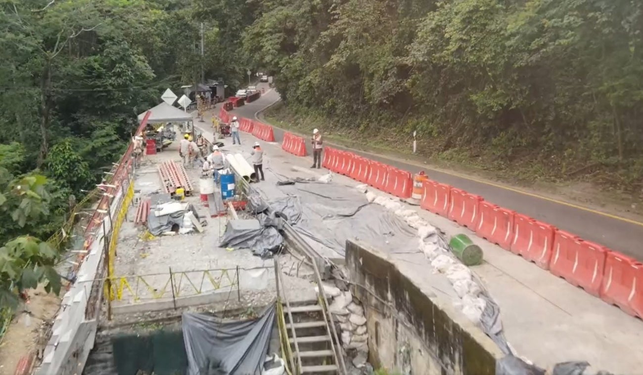 Habilitan paso por un carril en la vía Bogotá-Girardot, sector de 'la Nariz del Diablo'