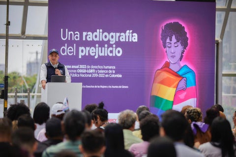Defensoría del Pueblo presentó informe de violencia contra población diversa