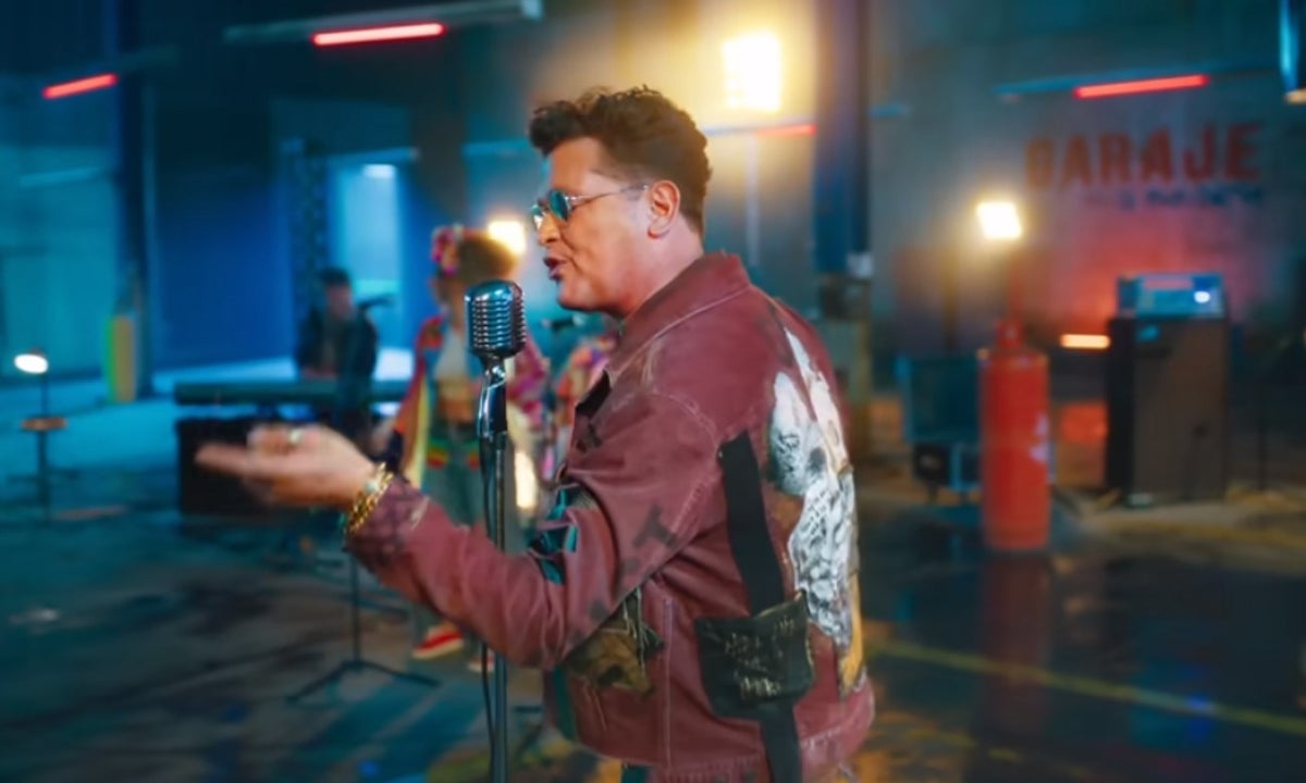 Carlos Vives, carro ford