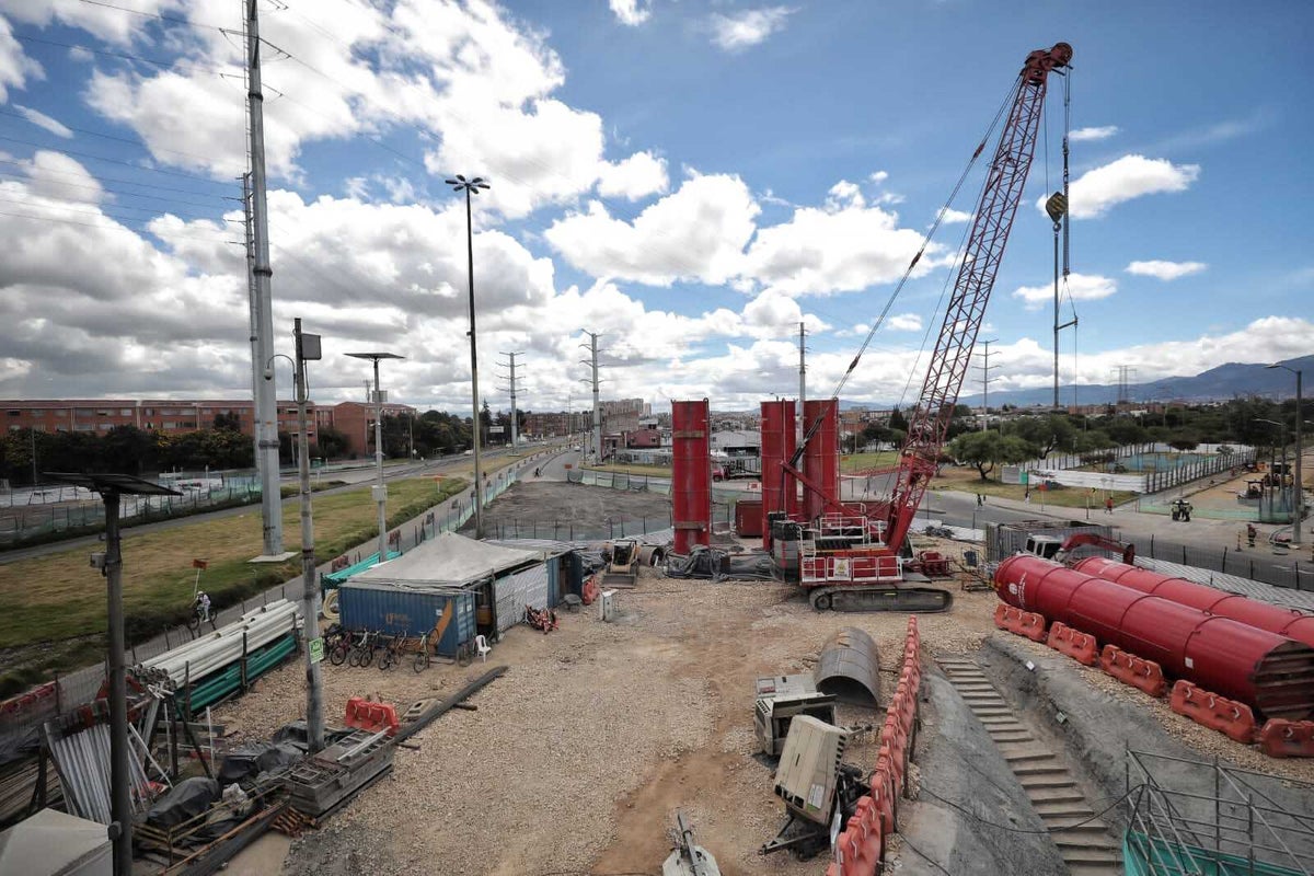Obras del Metro Elevado en el Patio Taller El Pulpo