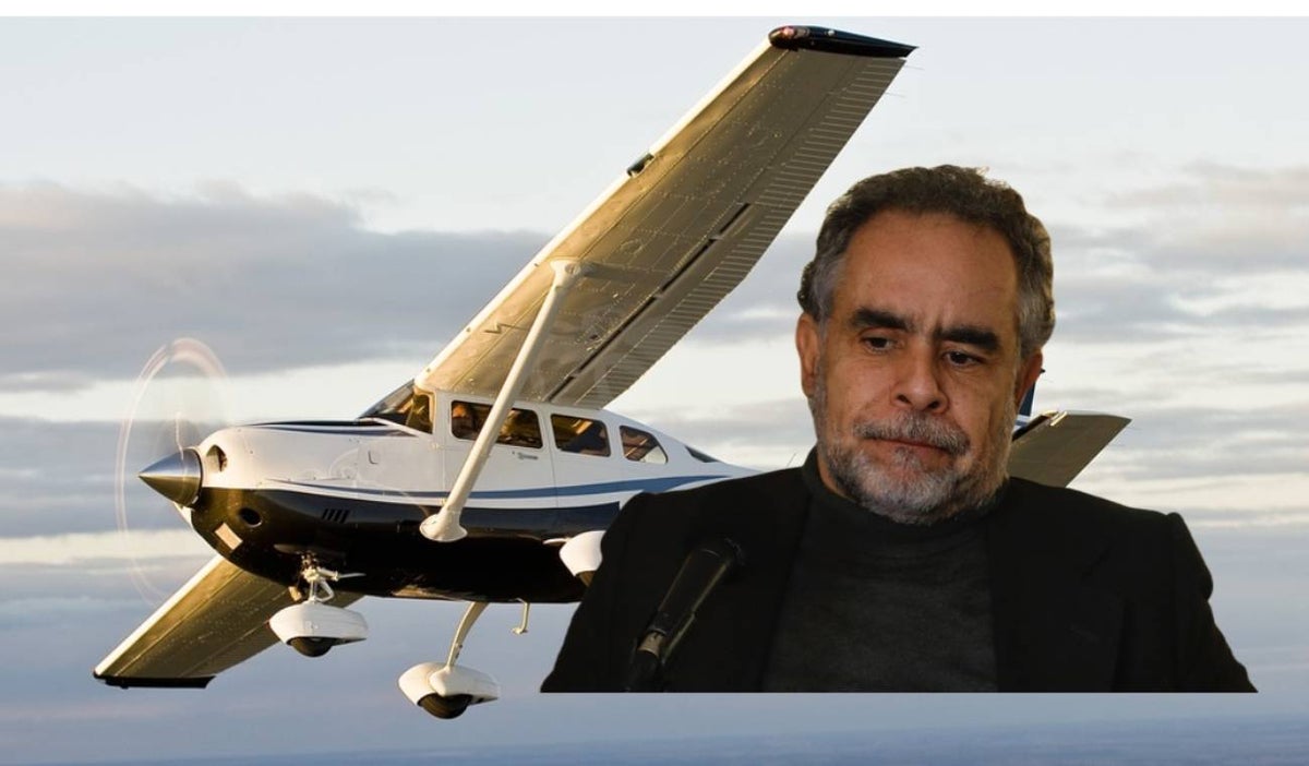 Armando Benedetti vuela en avión privado