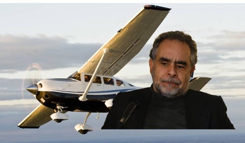 Armando Benedetti vuela en avión privado
