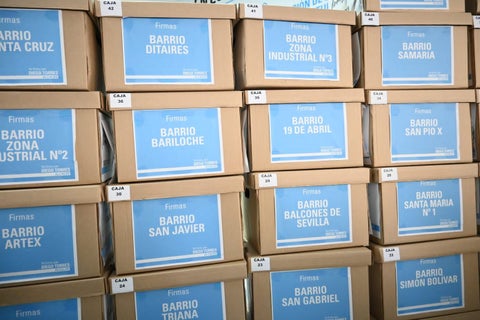 Entrega de firmas para candidatura a elecciones